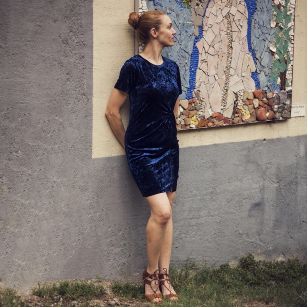 NWT Sage The Label Navy Crushed Velvet Dress - Picture 7 of 9